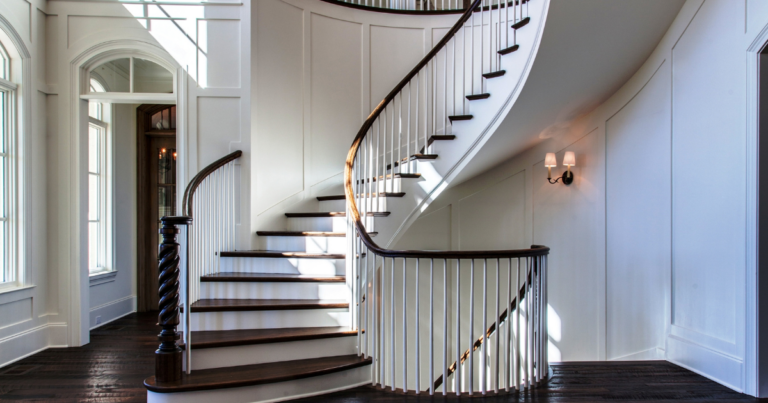 Curved-Staircases-Enhance-Beauty