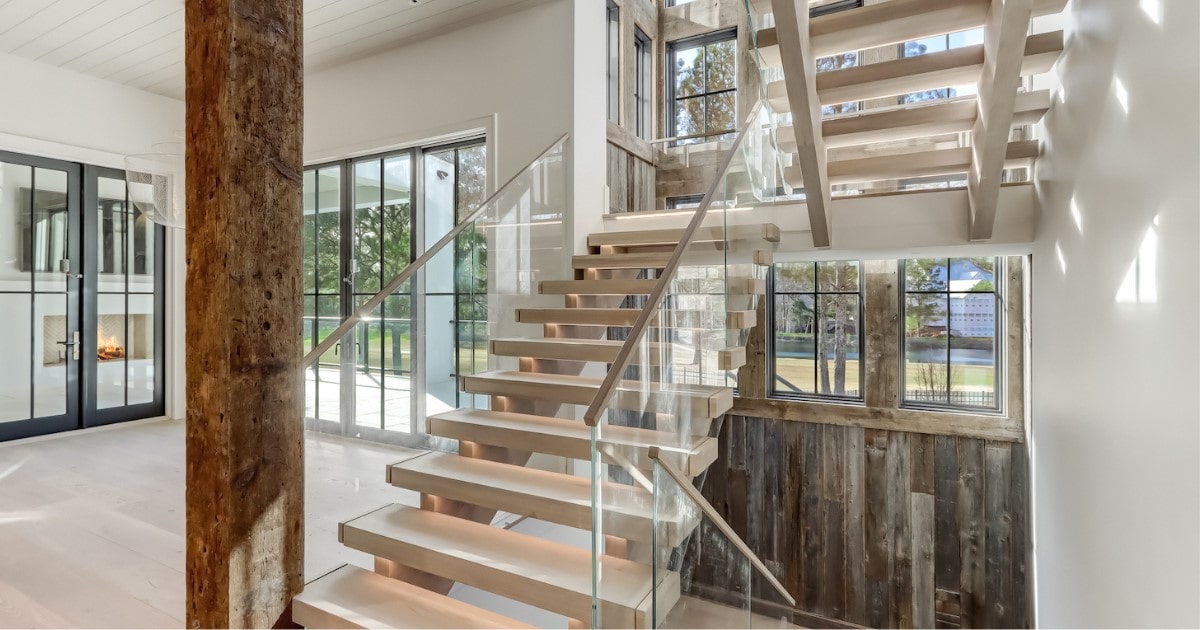 How to Design a Modern Staircase to Fit Your Home's Architecture