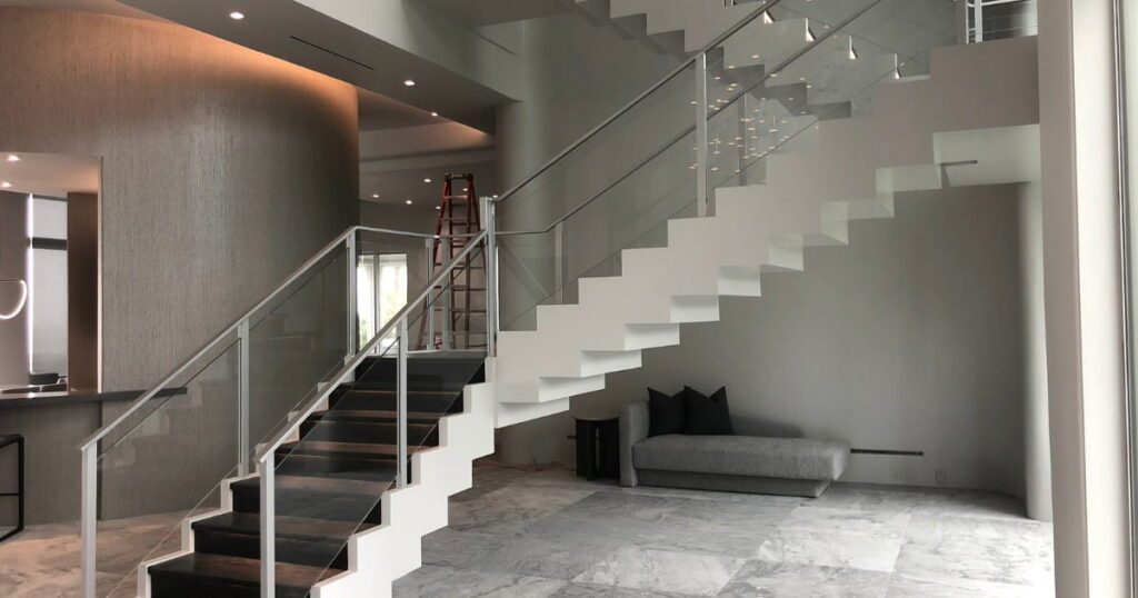 Factors That Affect the Cost of a Floating Staircase in Tennessee